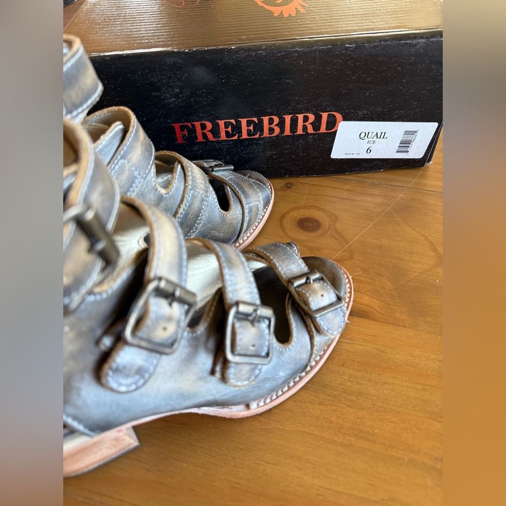 Freebird Quail shoes in Ice. Size 6. - Picture 3 of 12